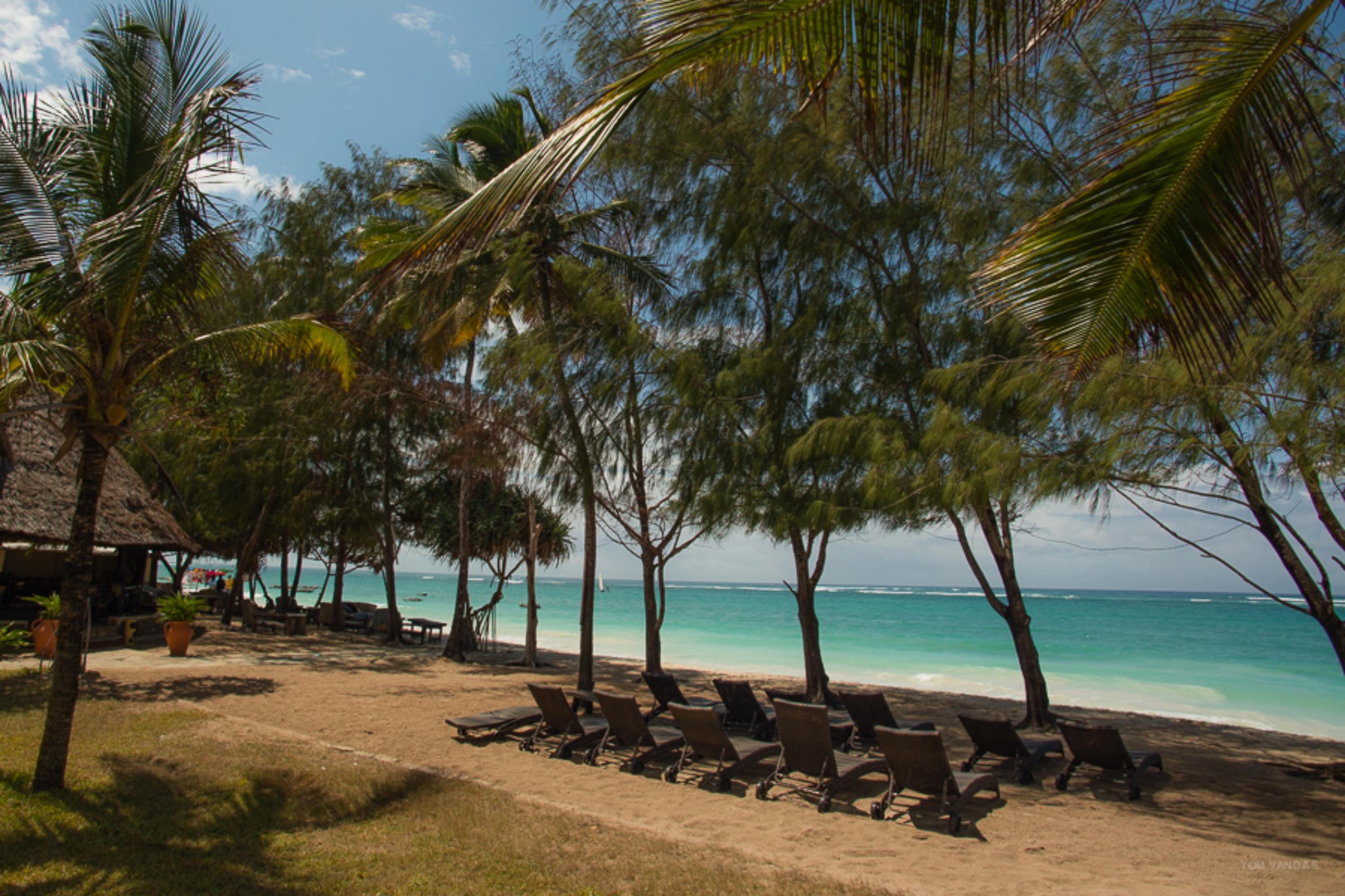 Bahari Dhow Beach Villas Diani Beach Eksteriør billede