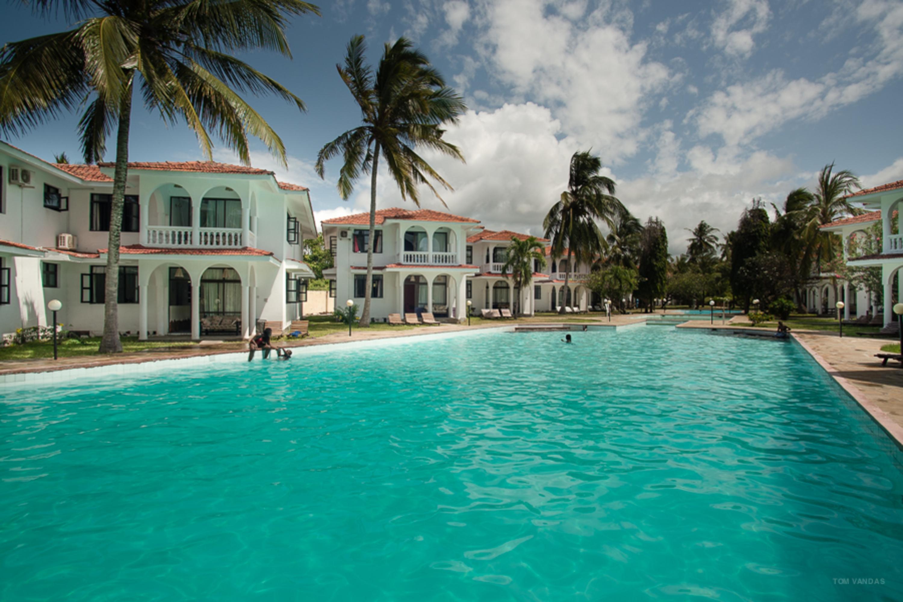 Bahari Dhow Beach Villas Diani Beach Eksteriør billede