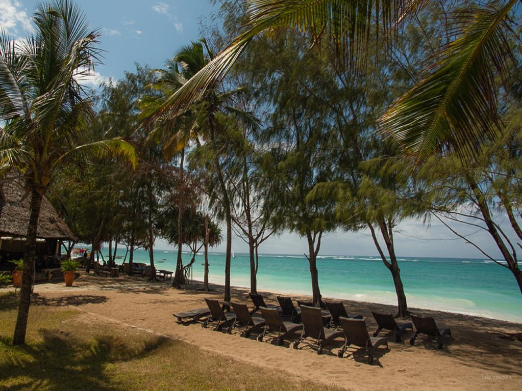 Bahari Dhow Beach Villas Diani Beach Eksteriør billede